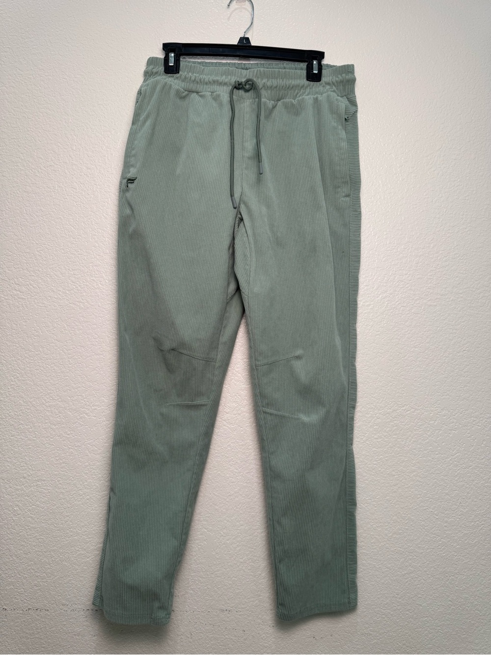 Fabletics The Club Cord Pant M Sage Green Corduroy Drawstring Zip Pockets Men